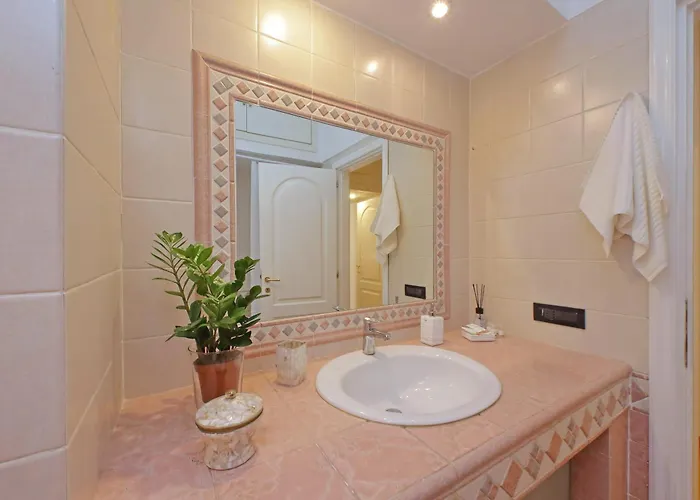 A 10 Minuti Da Fontana Di Trevi - Casa Signorile Apartamento Roma